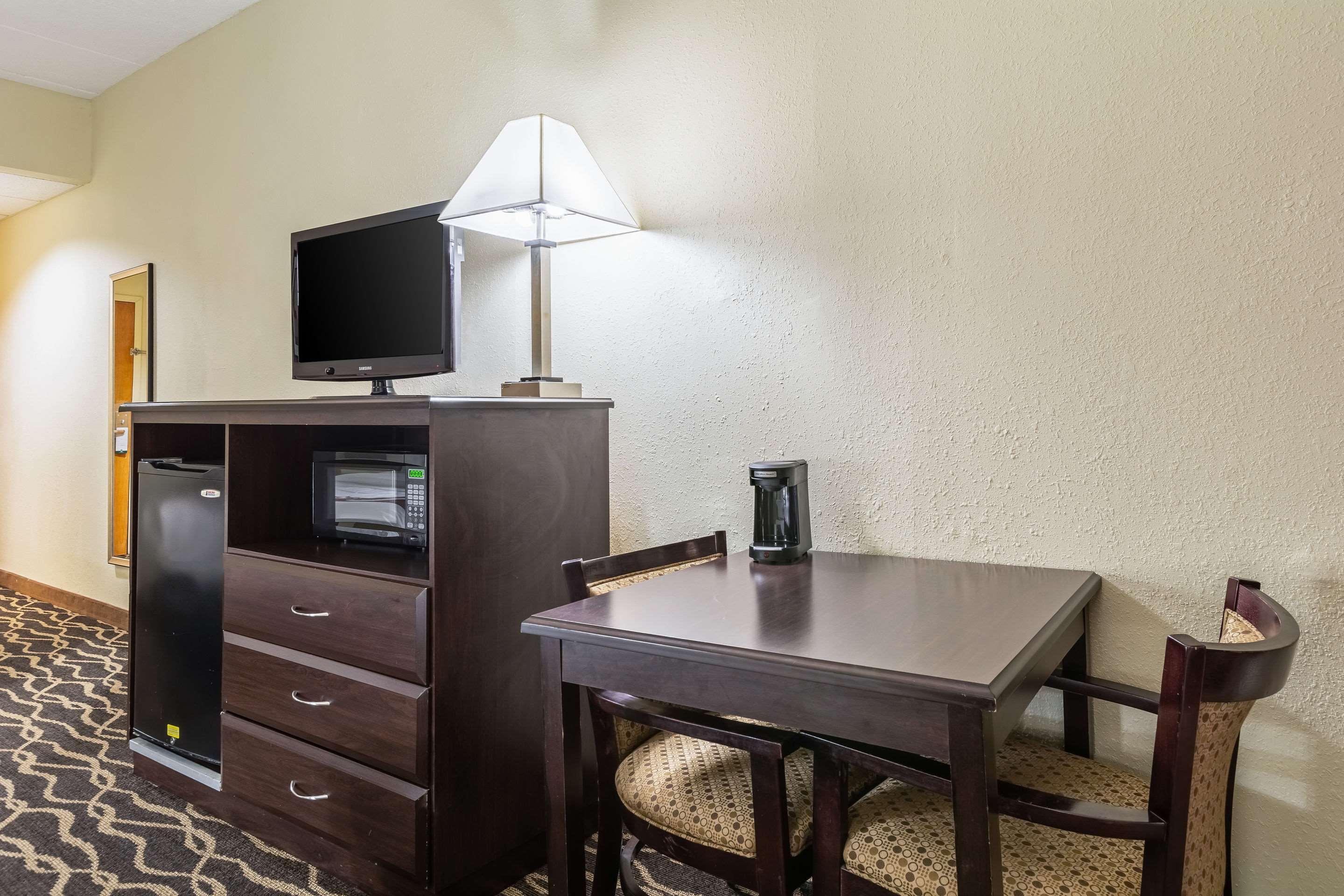Quality Inn & Suites Southport Indianapolis Dış mekan fotoğraf